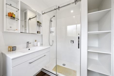 Photo of property in 4/1 Proctor Lane, Tawa, Wellington, 5028