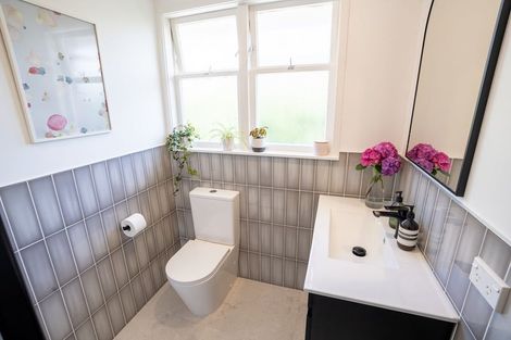 Photo of property in 2/13a Kingsway Avenue, Sandringham, Auckland, 1025