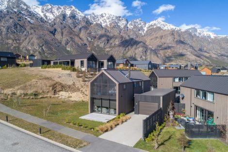 Photo of property in 25 Falconer Rise, Jacks Point, Queenstown, 9371