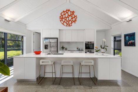 Photo of property in 102 Oxford Street, Martinborough, 5711