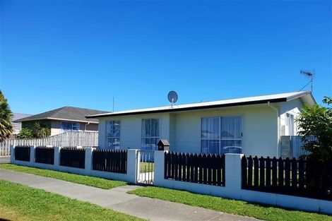 Photo of property in 21 Duckworth Crescent, Greenmeadows, Napier, 4112