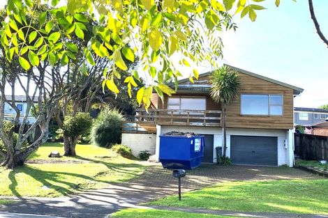Photo of property in 11 Birman Close, Half Moon Bay, Auckland, 2012