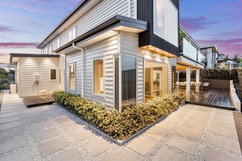 Photo of property in 27 Bearing Parade, Long Bay, Auckland, 0630