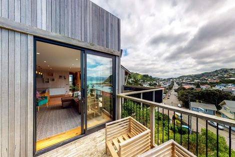 Photo of property in 4 Milne Terrace, Island Bay, Wellington, 6023