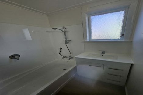 Photo of property in 21 Gloucester Street, Cannons Creek, Porirua, 5024