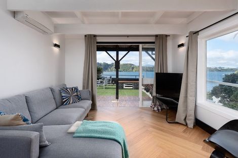 Photo of property in 2/77 Maida Vale Road, Roseneath, Wellington, 6011