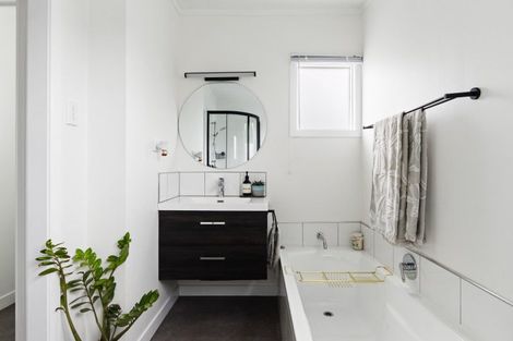 Photo of property in 42 Valley Road, Mangapapa, Gisborne, 4010