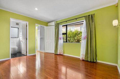 Photo of property in 103 Golf Road, New Lynn, Auckland, 0600