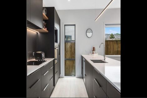 Photo of property in 3a Breakwater Way, Whitby, Porirua, 5024