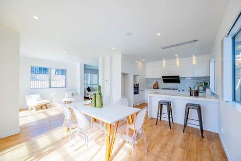 Photo of property in 6 Meadowvale Avenue, Forrest Hill, Auckland, 0620