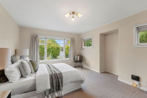 Photo of property in 35 Liverton Crescent, Bishopdale, Christchurch, 8053