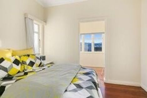 Photo of property in 2/2 Hawker Street, Mount Victoria, Wellington, 6011