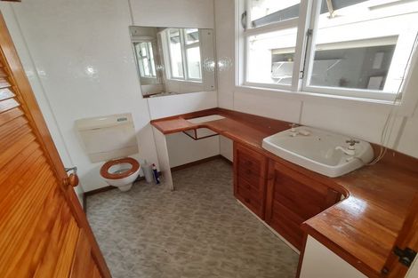 Photo of property in 78 Wakefield Street, Westport, 7825