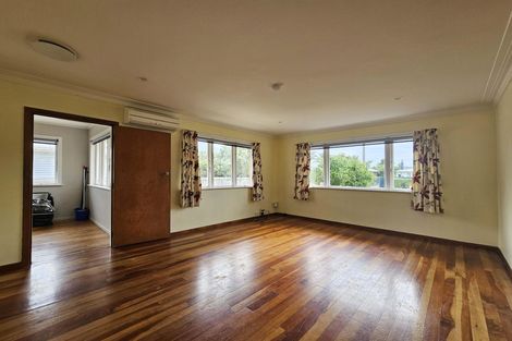Photo of property in 11 Salas Place, Papakura, 2110