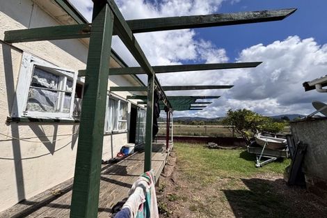 Photo of property in 1/869 East Coast Road, Northcross, Auckland, 0632