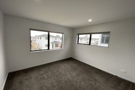 Photo of property in 1 Nagra Lane, Papakura, 2110