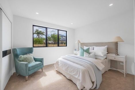 Photo of property in 7/11 Rengarenga Rise, Fairview Heights, Auckland, 0632