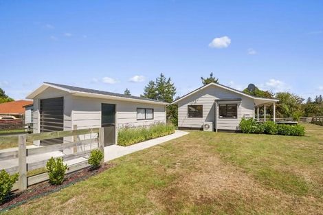 Photo of property in 10 Antonia Place, Kinloch, Taupo, 3377
