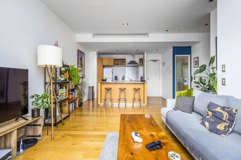 Photo of property in 7 Maori Hut Road, Red Beach, 0932