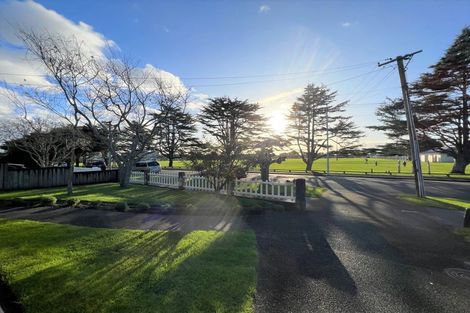 Photo of property in 22 Walker Road, Point Chevalier, Auckland, 1022