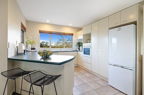 Photo of property in 2/23 Wairau Road, Forrest Hill, Auckland, 0627