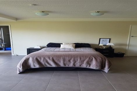 Photo of property in 1/134 Bleakhouse Road, Mellons Bay, Auckland, 2014