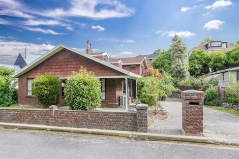 Photo of property in 58 Glenross Street, Glenross, Dunedin, 9011