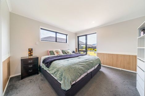 Photo of property in 3 Te Kaeaea Crescent, Wallaceville, Upper Hutt, 5018