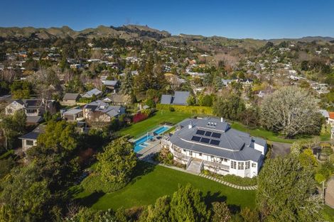 Photo of property in 59 Busby Hill, Havelock North, 4130