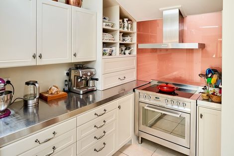 Photo of property in 13 Mahina Road, Mahina Bay, Lower Hutt, 5013