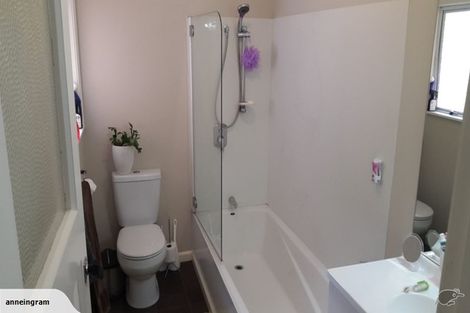 Photo of property in 28 The Quadrant, Miramar, Wellington, 6022