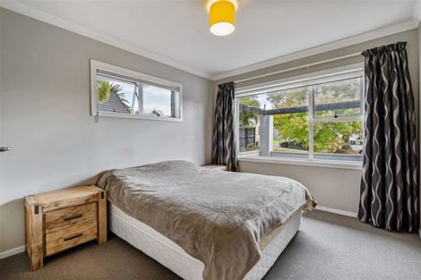 Photo of property in 41 Albatross Road, Red Beach, 0932