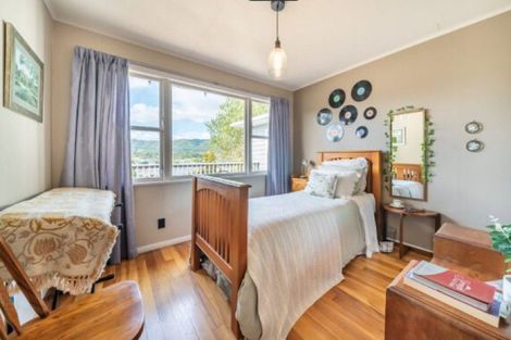 Photo of property in 121 Wainuiomata Road, Wainuiomata, Lower Hutt, 5014