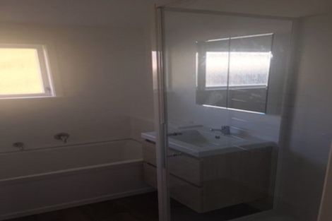 Photo of property in 18 Filmer Place, Melville, Hamilton, 3206