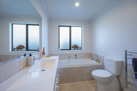 Photo of property in 13 Woolshed Drive, Stoke, Nelson, 7011