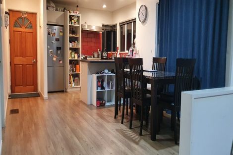 Photo of property in 2/79 Mountbatten Avenue, Hillcrest, Auckland, 0627