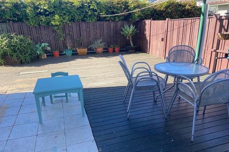 Photo of property in 1/15 Roseberry Avenue, Birkenhead, Auckland, 0626