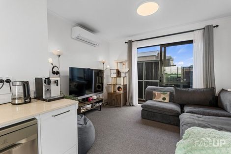 Photo of property in 28 Rahopuru Road, Westgate, Auckland, 0614