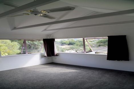 Photo of property in 2/18 The Esplanade, Castor Bay, Auckland, 0620