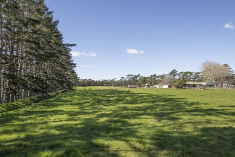 Photo of property in 43 Motu Road, Kumeu, 0891