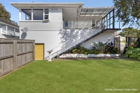 Photo of property in 223 Powderham Street, New Plymouth, 4310