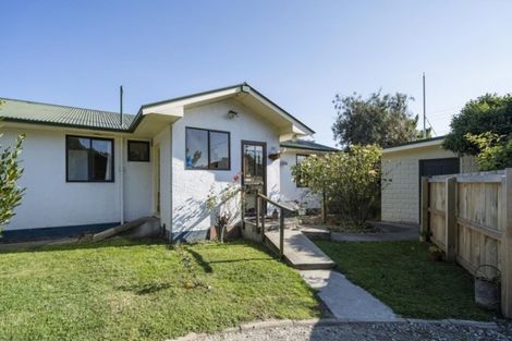 Photo of property in 70 Main Road, Luggate, Cromwell, 9383