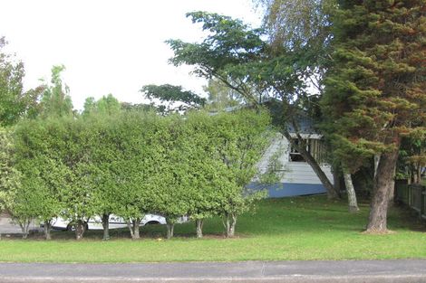 Photo of property in 24 Beauchamp Drive, Massey, Auckland, 0614