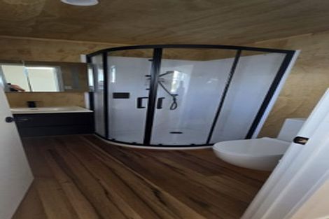 Photo of property in 21 Patts Avenue, Glendene, Auckland, 0602