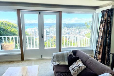 Photo of property in 2 Springfield Terrace, Kelburn, Wellington, 6012