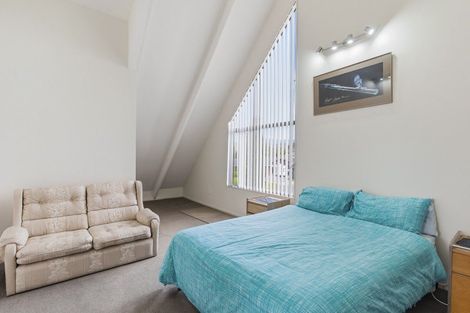 Photo of property in 11 Oakwood Grove, Paraparaumu Beach, Paraparaumu, 5032