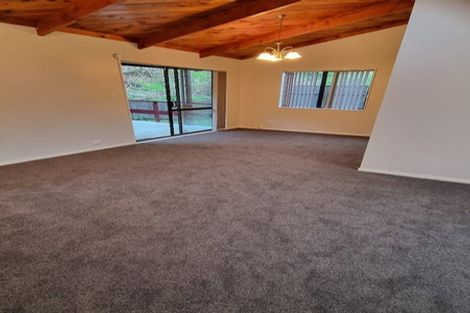 Photo of property in 2/31 Camellia Terrace, Maungaraki, Lower Hutt, 5010