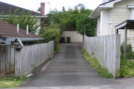 Photo of property in 1/56 Northboro Road, Belmont, Auckland, 0622
