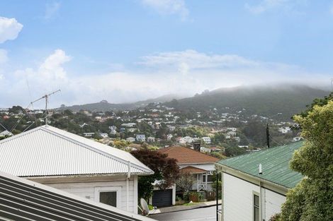 Photo of property in 98c Northland Road, Northland, Wellington, 6012