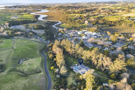 Photo of property in 1 Whitford Park Road, Whitford, Howick, 2571